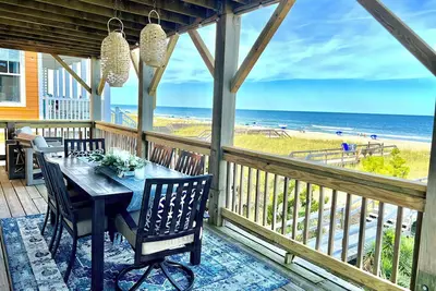 Image de Boho Beachfront Condo with Massive Balcony