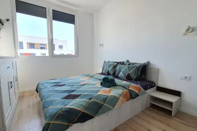 Image de 2023 ChrysFlatty4 City View Condo Ared - Afi Arad