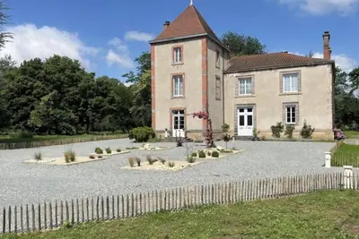 Image de Château de Saint Mayeul chambre d'hôte 1