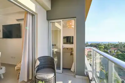 Image de Caribbean Sunset Soak Apt. In the center of town, steps from the Juan Dolio Beach
