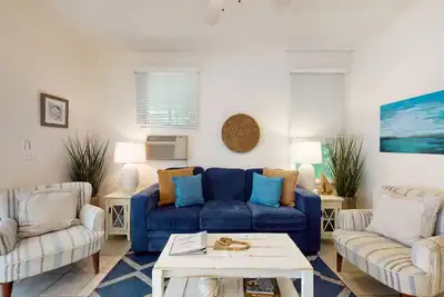 Image de Seaside Cottage at Summer Village w/ pool, hot tub, tennis, playground and more