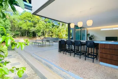 Image de Dune Ten - A luxurious home, just steps from Fingal Beach.