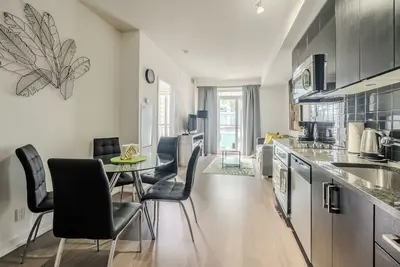 Image de Globalstay. Modern 1Bd+Den Condo Lillian St