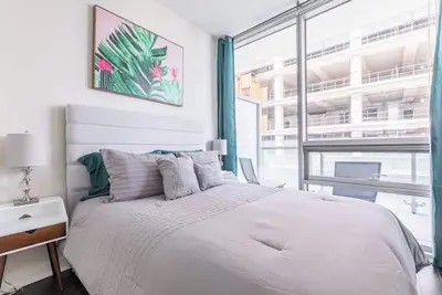 Image de Green Modern 1bd in Downtown. 40 Floor