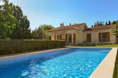 Image de Magnifique maison Ă Tarascon avec WiFi