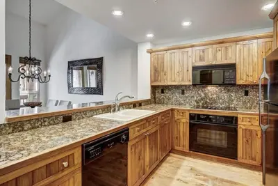 Image de Spacious 1br+Loft with Mountain Views