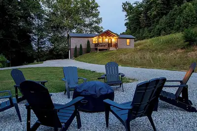 Image de Hottub  Kid Friendly  Game Rm  Pets