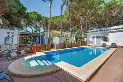 Image de Villa « El Limonar » avec piscine partagée et Wi-Fi