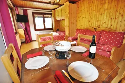 Image de Appartement 'Les Cornettes De Bise' avec vue sur montagne et balcon
