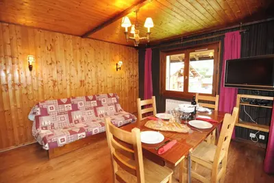 Image de Appartement 'Le Mont De Grange' avec vue sur montagne et balcon