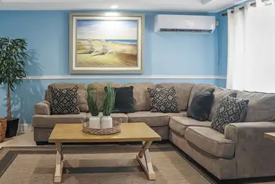 Image de Spacious Cozy 3 bedroom unit with a private pool, centrally located in Freeport