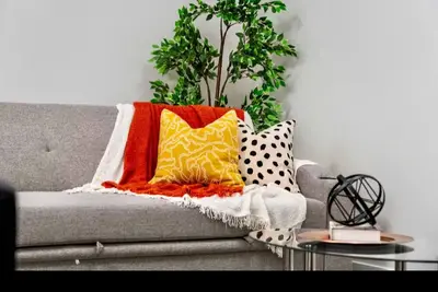 Image de The PolkaDot • YYCAirport • PrivateEntry • SmartTV