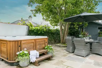 Image de Olinda Cottage - a ground floor bedroom that sleeps 6 guests in 3 bedrooms