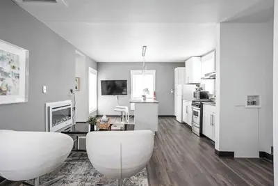 Image de New Castle Retreat, Stay in Style!