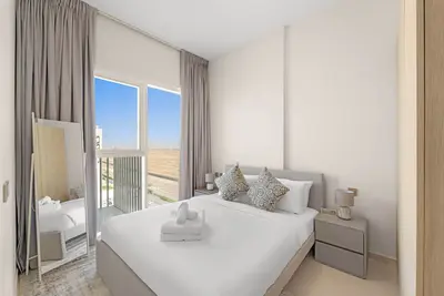 Image de Modern 1 Bed with Sofa Bed | Access to Pool & Gym
