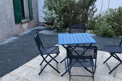 Image de Maison spacieuse à Saint-Georges-d'Oléron, 7 couchages, proche commerces, jardin et barbecue