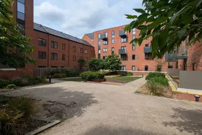 Modern Central 1kb, 1db Apt in Jewellery Quarter