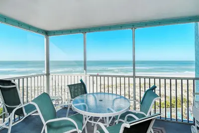 Image de New to Rental Market! Beachfront, sunsets and waves! Call today while Fall and Winter bookings are still available!