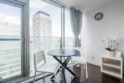 Image de 52 nd floor Lake view Studio in Downtown