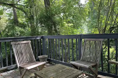 Image de Spacious Oasis in the most Posh Neighborhood of Buckhead, very family-friendly.