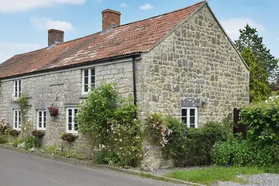 Image de 3 chambres à coucher à High Ham, near Langport