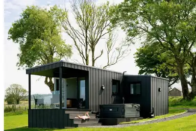 Image de Family Friendly Glamping Cabin 2 bedroom & Hot Tub