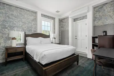 Image de Perfect Santa Rosa Escape at Historic Stonehouse!