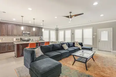 Image de Arabi Home w\/ Deck: 7 Mi to Downtown New Orleans!