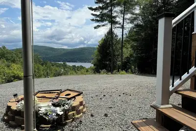 Image de Cozy Rv overlooking Gsl! 40 min to Saratoga and 45 min to Lake George!
