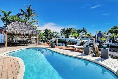 Image de New! Waterfront 3bed 2bath Waterfront in Pompano with a Pool and Tiki!