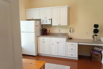 Image de Cozy 1-bedroom, mini suite in charming Sunset Beach with Ac, WiFi