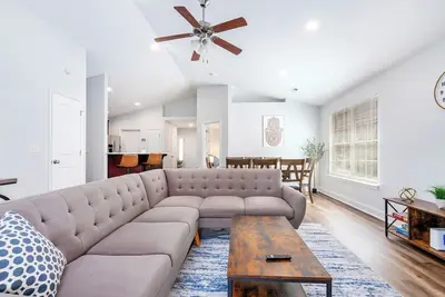 Image de Modern Single Story Home