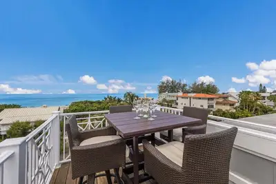 Image de Seaside Haven by Duncan Real Estate