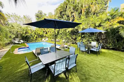 Image de Comfy Studio w/ Sofa Bed & Pool Access