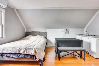 Image de Long Island Duplex By Airport & Train
