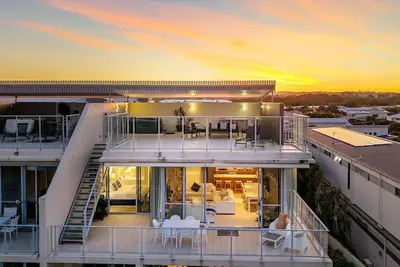 Image de Luxury Apartment 1328 at Bells Boulevard – Premium 3-bed apartment with outdoor rooftop spa