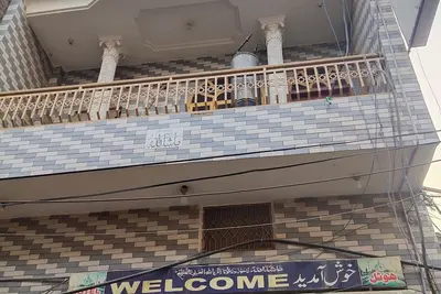 Image de Spacious 6-bedroom hotel in fabulous Lahore with Ac, WiFi; attached washroom\n