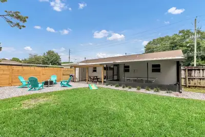 Image de Memorial House | Ping Pong, Grill, Arcade, Beach!