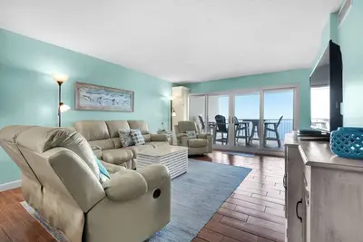 Image de Sandy Key 624:  2 Br / 2 Ba Gulf Front Condo in Perdido Key, Fl  Sleeps 6