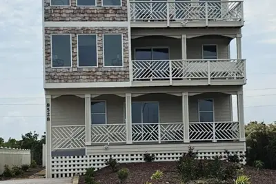 Image de 8528 Beach Rd, Semi-Oceanfront, Pool/Hot Tub