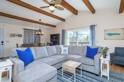 Image de Deep Lake: 3/2 home, 25 min to Wi Dells, Kayak, Dog friendly