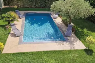 Image de Villa en Drôme Provençale | Options Piscine au Sel & Jacuzzi