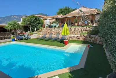 Image de Maison familiale avec piscine à 10 minutes Porto Vecchio ( 8 personnes)