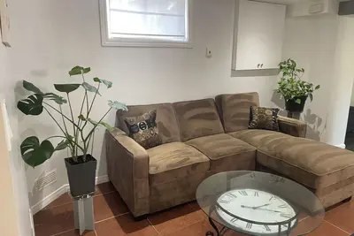 Image de Cozy Studio in Mineola -Port Credit