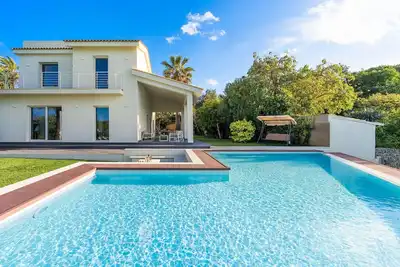 Image de Villa à Isola avec 4 chambres à coucher, 8 couchages