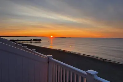 Image de Ocean Front Penthouse suite, Luxurious 2-bedroom, 1350 sqft, 2 decks, A++ location