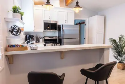 Image de Charming Adu in Brea with Private Yard & In-Unit Laundry - Your Ideal Retreat!