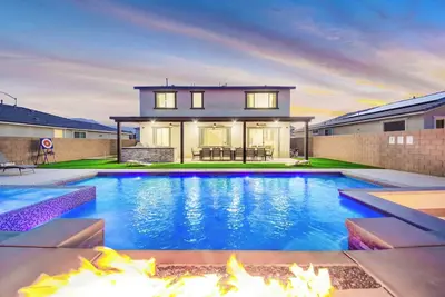 Image de Large 7Bdrm-GameRm-Putting Green-Bocce-Pool/Spa