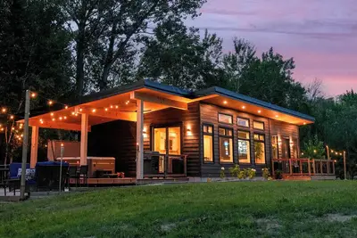 Image de *New* Naturskön Cottage | Mountain Views | Hot Tub | Volleyball | 5 Acres