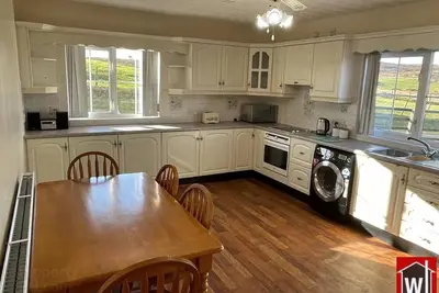 Image de Quiet house near forestry and Lough Derg